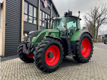 Trator FENDT 724 Vario