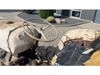 Trator David Brown 880 Med defekt køler: foto 5