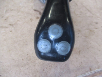 Cabine e interior de Máquina de construção Komatsu PC210LC-8 -: foto 4 Cabine e interior de Máquina de construção Komatsu PC210LC-8 -: foto 4