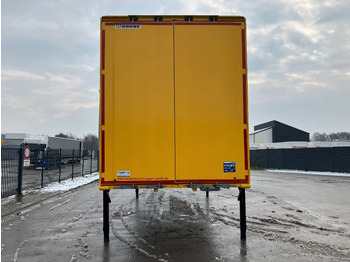 Carroçaria para furgões Krone Wechselbrücke Koffer: foto 4