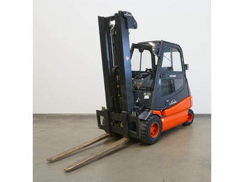 Empilhadeira elétrica LINDE E25