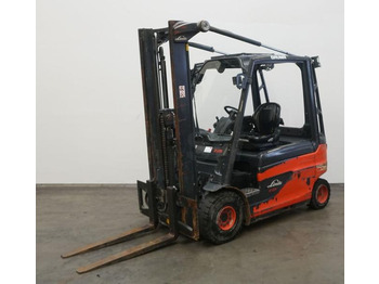 Empilhadeira elétrica LINDE E25