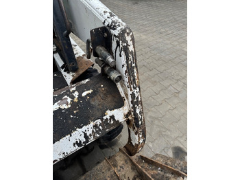 Mini carregadeira Bobcat 553: foto 4