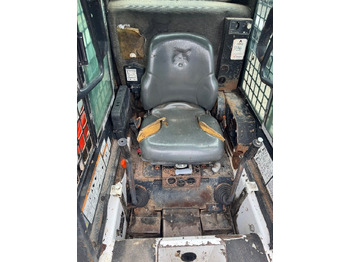 Mini carregadeira Bobcat 553: foto 5