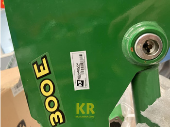 Carregador frontal para o trator JOHN DEERE