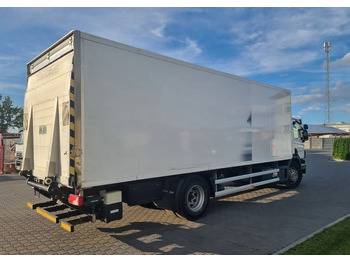 Caminhão frigorífico Scania P400: foto 4