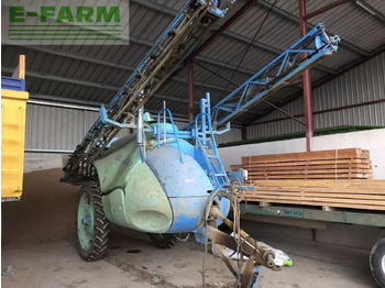 Pulverizador de arrastar BERTHOUD