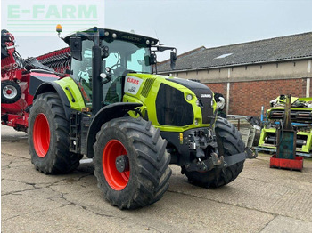 Trator CLAAS Axion 870