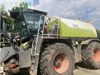 Trator CLAAS Xerion 3800