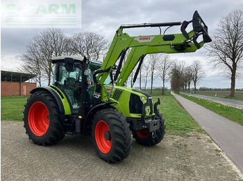 Trator CLAAS Arion 420