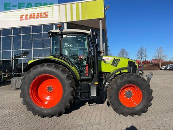 Trator CLAAS Arion 470