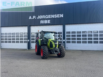 Trator CLAAS Arion 550