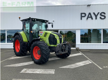 Trator CLAAS Arion 620