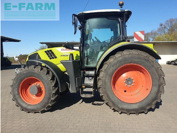 Trator CLAAS Arion 650