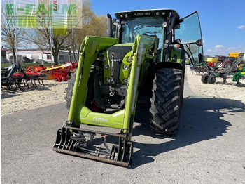 Trator CLAAS Arion 650