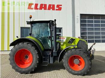 Trator CLAAS Arion 650