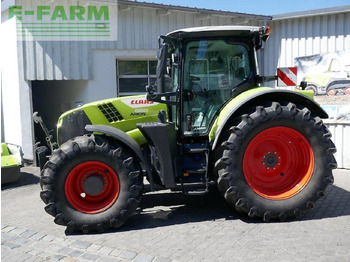 Trator CLAAS Arion 660