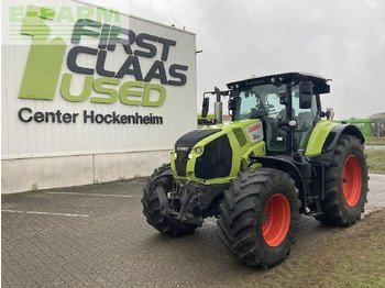 Trator CLAAS Axion 810