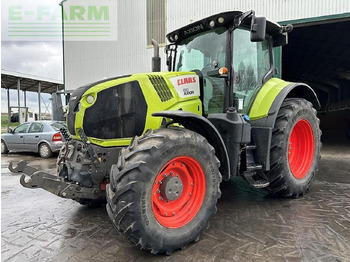 Trator CLAAS Axion 810