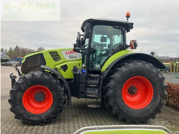 Trator CLAAS Axion 810