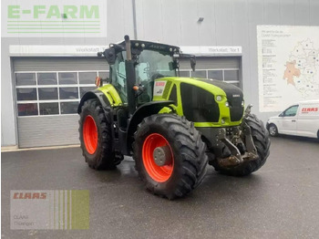 Trator CLAAS Axion 930
