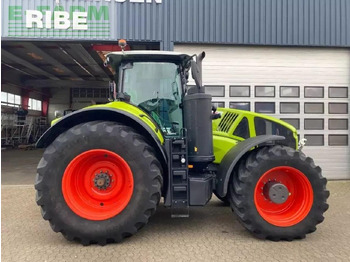 Trator CLAAS Axion 940