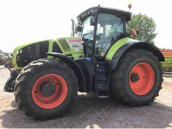 Trator CLAAS Axion 950