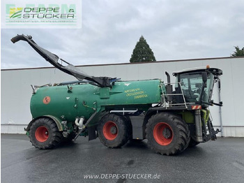 Trator CLAAS Xerion 3800