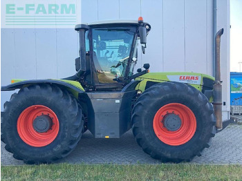 Trator CLAAS Xerion 3800