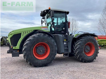 Trator CLAAS Xerion 4000