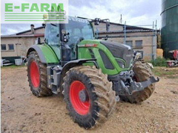 Trator FENDT 716 Vario