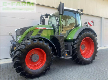 Trator FENDT 718 Vario