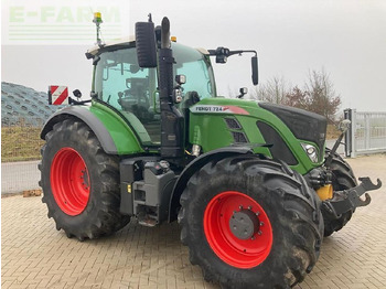 Trator FENDT 724 Vario