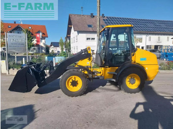 Mini escavadeira JCB 409