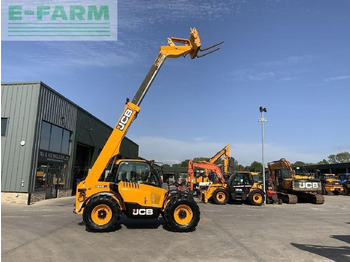 Mini escavadeira JCB