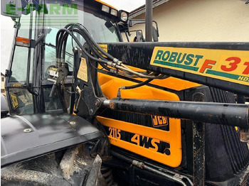 Trator JCB