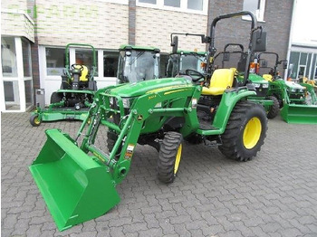 Trator JOHN DEERE 3038E