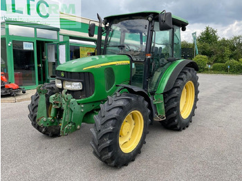 Trator JOHN DEERE 5820