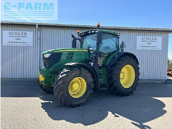 Trator JOHN DEERE 6215R