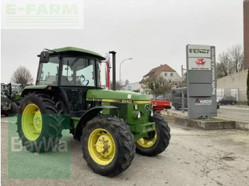 Trator JOHN DEERE 2140