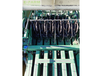 Enfardadeira de fardos quadrados Krone Big Pack 12130: foto 3