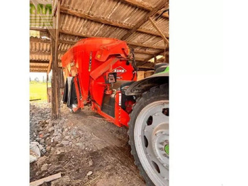 Equipamento de gado KUHN