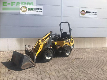Carregadeira de rodas MANITOU
