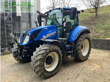 Trator NEW HOLLAND T5