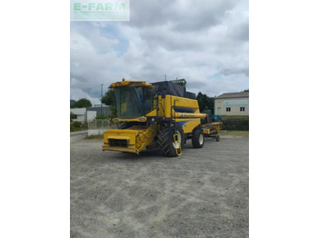 Ceifeira debulhadora NEW HOLLAND CSX7000