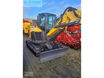 Mini escavadeira NEW HOLLAND