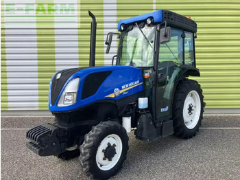 Trator NEW HOLLAND T4