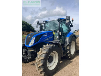 Trator NEW HOLLAND T5