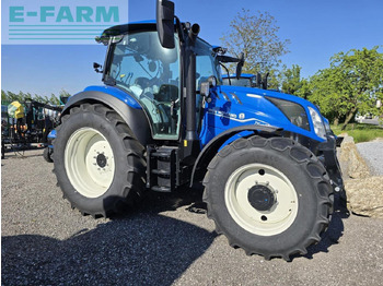 Trator NEW HOLLAND T5