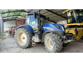 Trator NEW HOLLAND T7.225